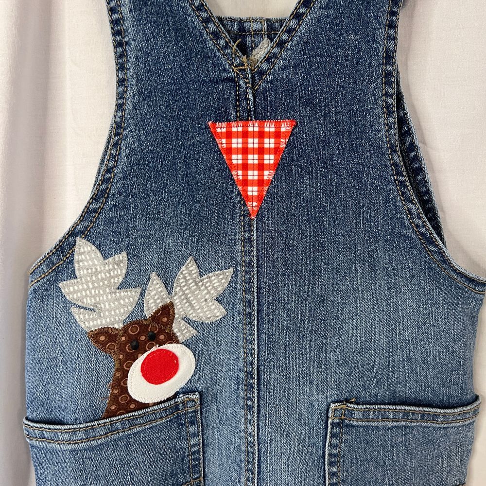 OshKosh denim overall applique Christmas reindeer custom embroidered Unisex 2t - Picture 4 of 5